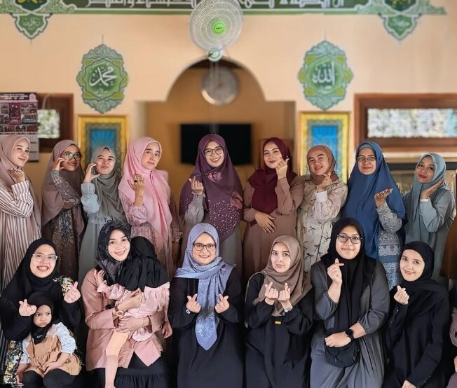 PRO KB-TK Islam Fathia Gelar Kajian Bulanan Bertema "Being a Happy Mom"