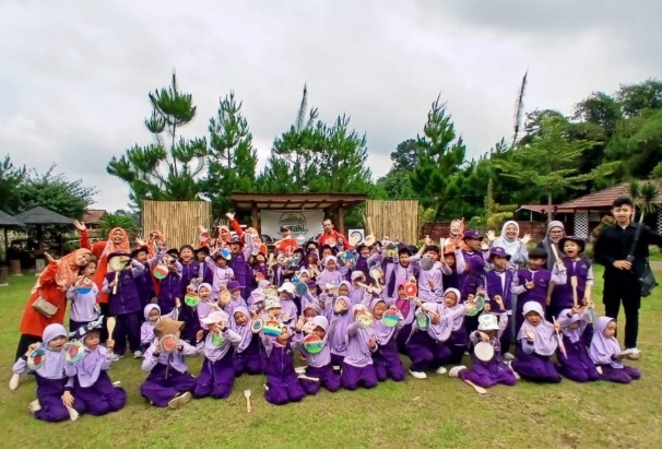 “Outing Class Grade 1 SD Islam Fathia: Belajar Seru di Alam Terbuka!”