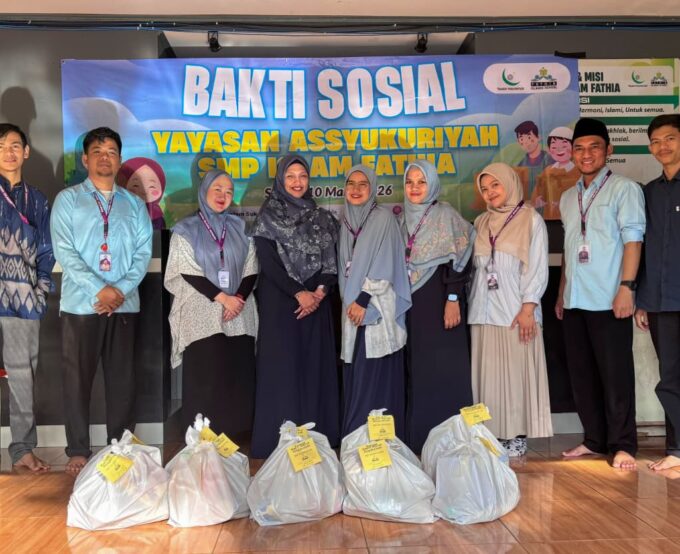SMP Islam Fathia Gelar Bakti Sosial Ramadan, Apresiasi Karyawan Yayasan Assyukuriyah dan Tebar Kepedulian