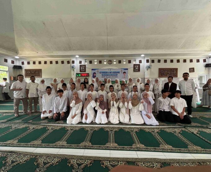 Siswa Kelas 9 SMP Islam Fathia Gelar Istighosah dan Doa Bersama Menjelang SAJ 2026